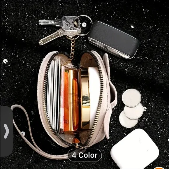 ✨HP✨3-D GREY, BLUE or BLUSH PINK ELEPHANT COIN PURSE WRISTLET - Picture 7 of 10